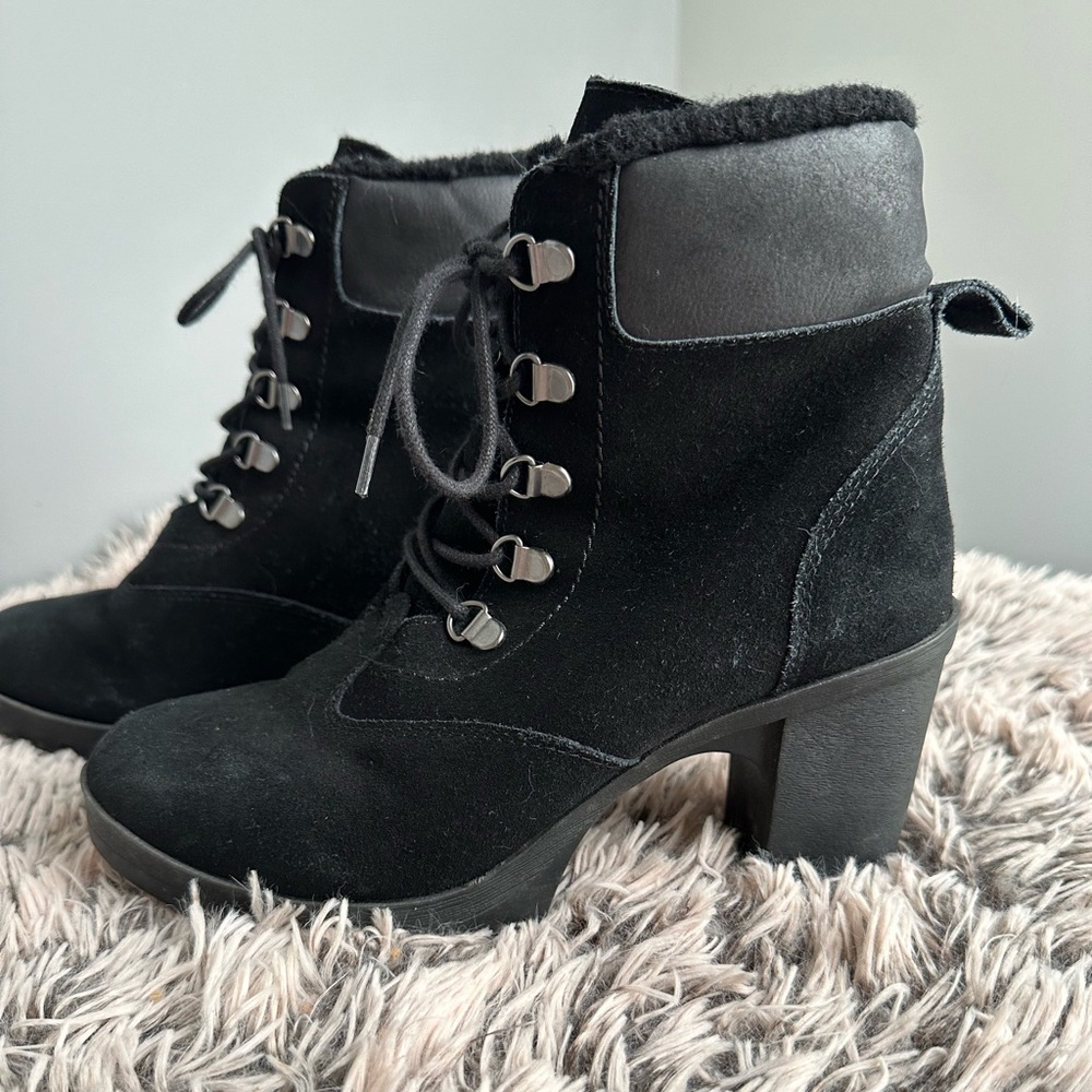 Women’s BearPaw Heeled Boot 8 EUC